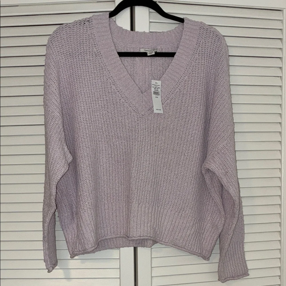 American Eagle Outfitters Lilac V-Neck Sweater NWT - Picture 2 of 5
